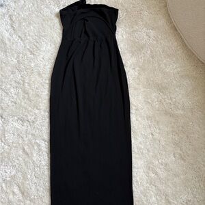 Elegant Black Strapless Dress Open Back